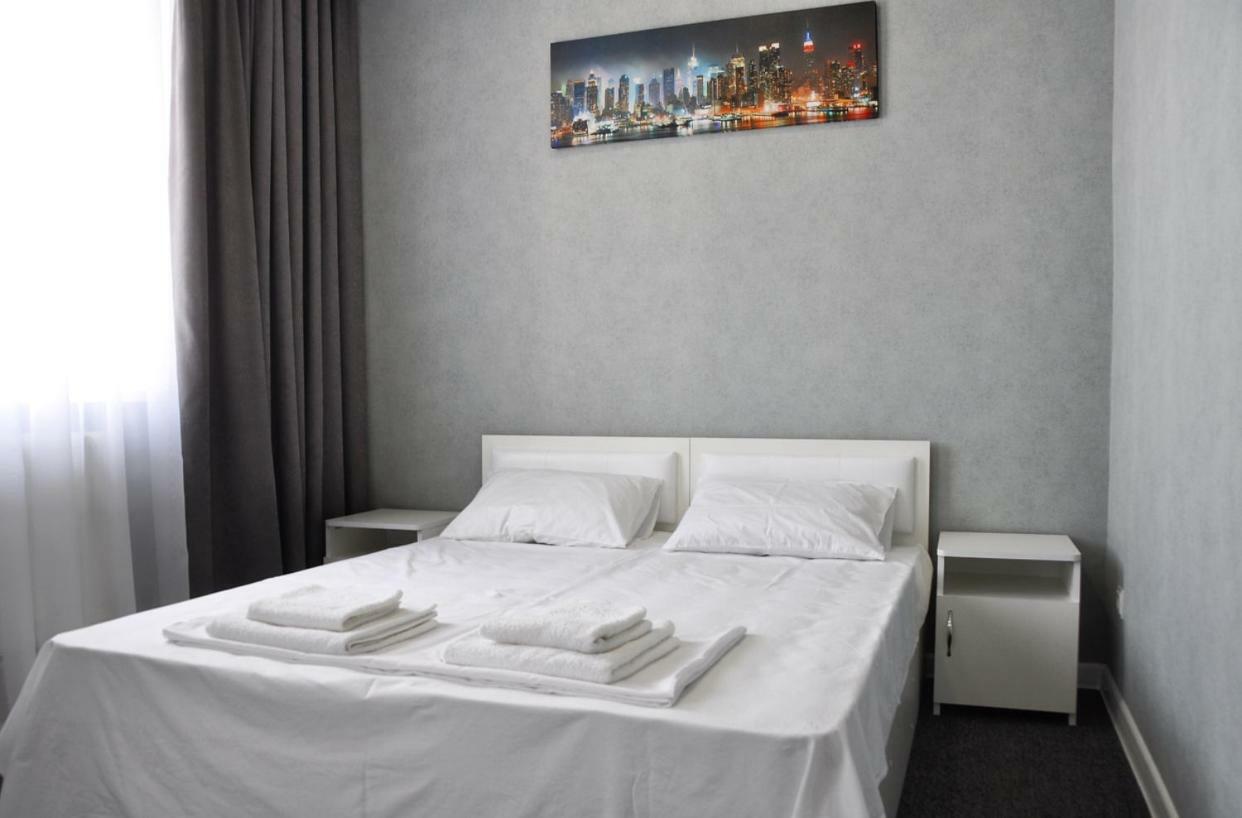Medelean Hotel Comrat Eksteriør billede