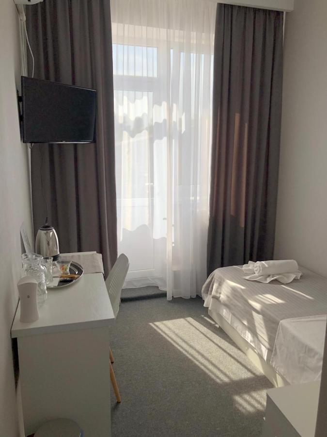 Medelean Hotel Comrat Eksteriør billede
