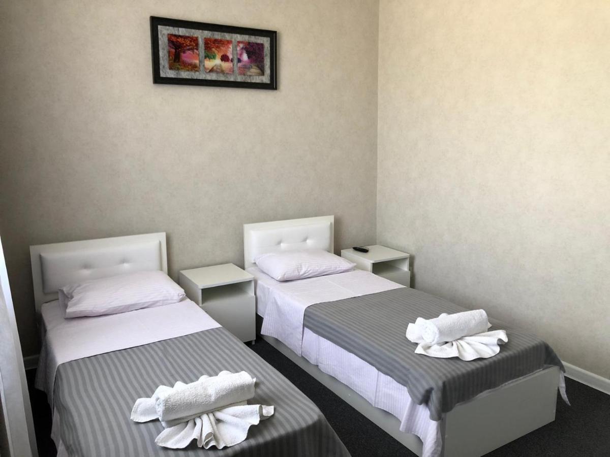 Medelean Hotel Comrat Eksteriør billede